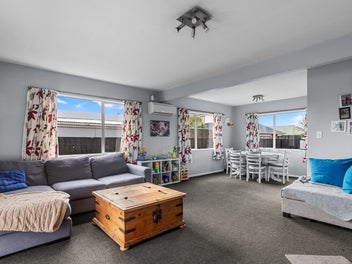 "Spacious 5-Bedroom Family Living in Kaiapoi"
