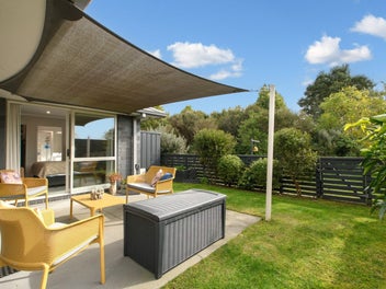 Modern, Sunny and Immaculate