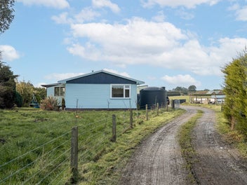 Entry-level lifestyle minutes from Invercargill!