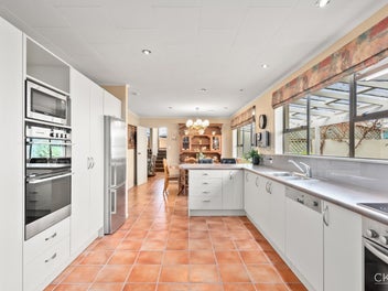 Versatile Family Living on 1 Hectare