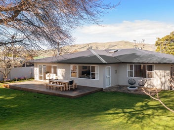 Airey, Elegant and Spacious!