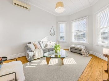 Northern Slopes | Timeless Bay Villa