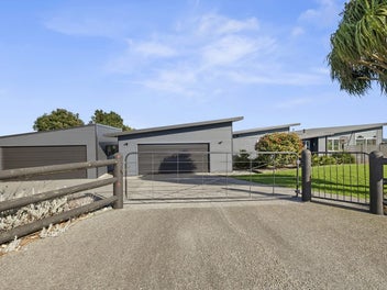 CONTEMPORARY LIFESTYLE, VIEWS, VALUE