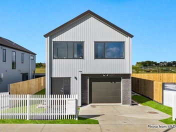 Stylish 6-Bedroom Home with Dual Kitchens in K...