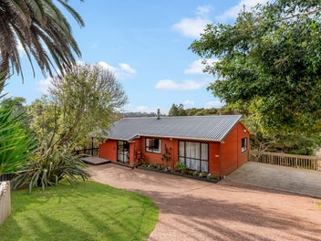 The Family Upgrade | Thursday 2pm Viewing