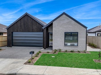 Executive Living with a Rural Outlook!
