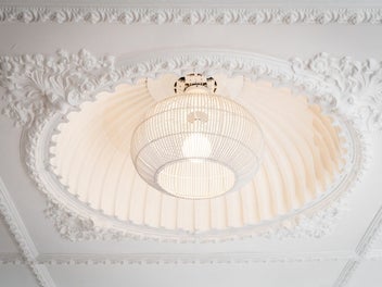 STYLISH ENTERTAINING MADE EASY