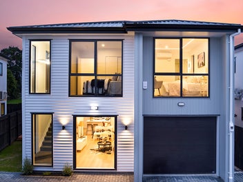 Spanking Brand New Home at Chaucer