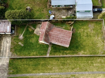 Renovator’s Jackpot – Location Meets Potential