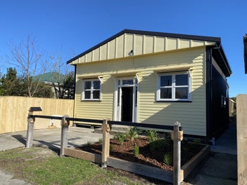 Image 1 of 4
