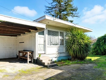 2 x 2 Bed Units, Full Section - Do Up & Develop