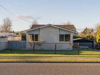 Family Living with Space & Stunning Views