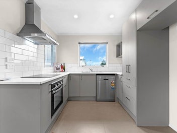 Modern Comfort in the Heart of Manukau!