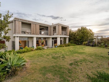 A Beachfront Statement