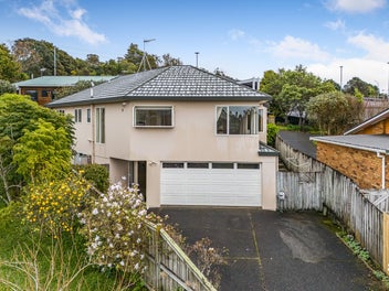 Rest Home Says Sell - Ideal for Builders+Investors