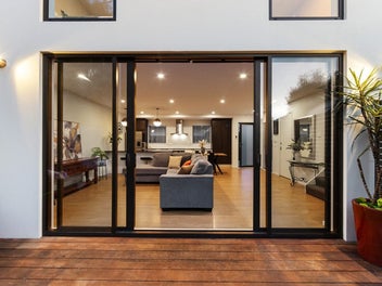Upmarket Inner City, Location, Lifestyle, Luxury