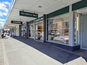 Image 1 of 7
