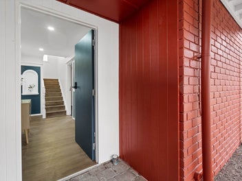 Fully Renovated, Flexible Living in Prime Tota...
