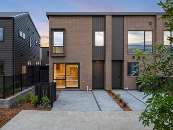 Bright Corner Terrace, Viewing ready
