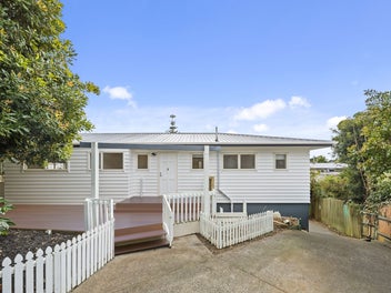 URGENT SALE ! Renovated 4-Bed Gem