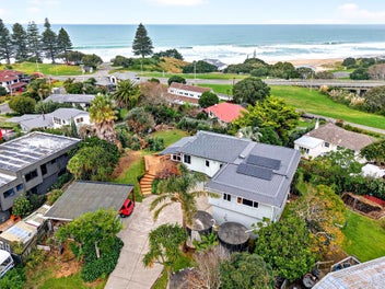 Spacious Family Living with Ocean Views