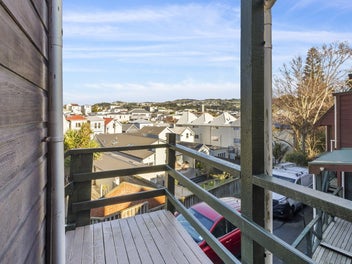 BEST VALUE TOWNHOUSE MOUNT VIC!