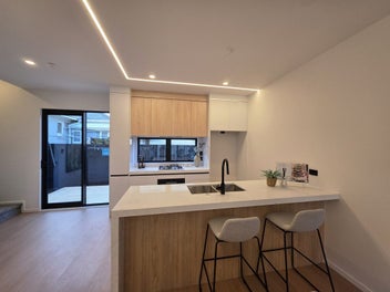 Modern Brand New Family Living Freehold Homes