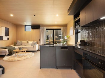 Final villa with a carpark direct from developer!