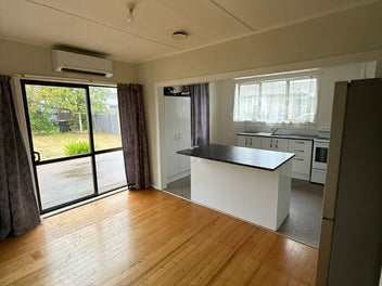 BARGAIN ALERT - MOVE IN OR RENT FOR CASHFLOW