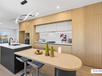 Spacious and Luxurious Modern Living