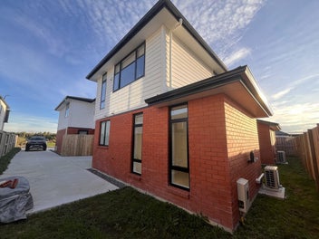 Location+School Zone +Excellent Amenities