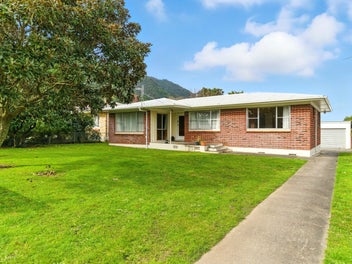 Solid brick, spacious section, endless potential