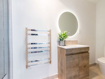 3 BEDROOM and EASY TRANSPORT