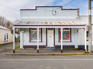 Charming opportunity