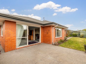 Charming 3-Bedroom in Prime Spot
