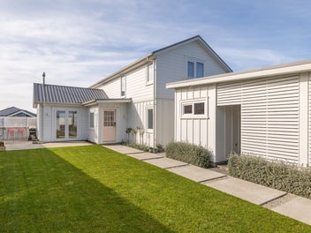 Auction Thursday - Motivated to Sell, Ignore RV!