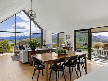 Prime Jack’s Point living – views, space...