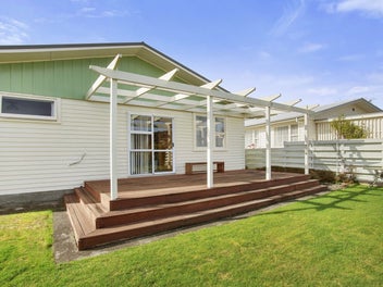 Charming Family Home in Heretaunga !