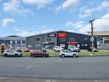 Image 1 of 10