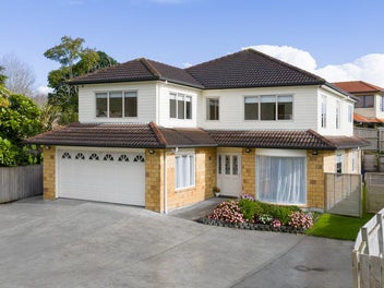 Immaculate Freehold Solid Lifestyle