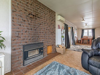 Spacious family home - central location