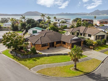 Boating and Golf at Your Doorstep