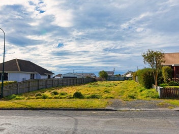 Opportunity Knocks, 806sq Section