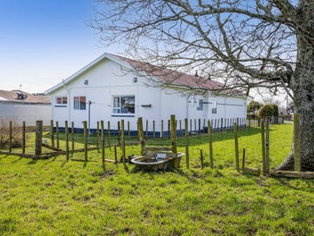 Ignore Previous Pricing!! Motivated Vendor!!