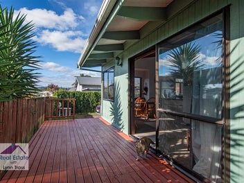 Handy to Hospital - $479,000.