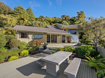 Views, Presentation and a Boat Shed