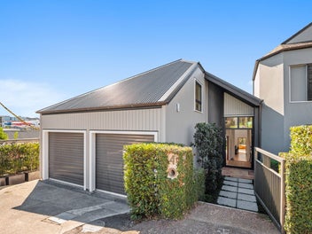Timeless Charm, Modern Comfort – Sea Views