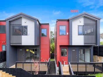 Seaside Standalone Living – Brand New, Freehol...