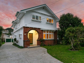 BIG HOME - BIG VALUE - PRICED TO SELL!