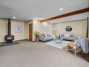 Great location, ready to move in!